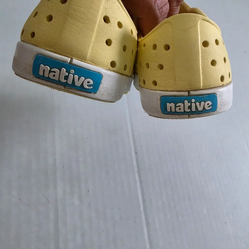 Native Jefferson Slip On Kids Water Shoes Yellow Size C8 Lightweight Comfortabl